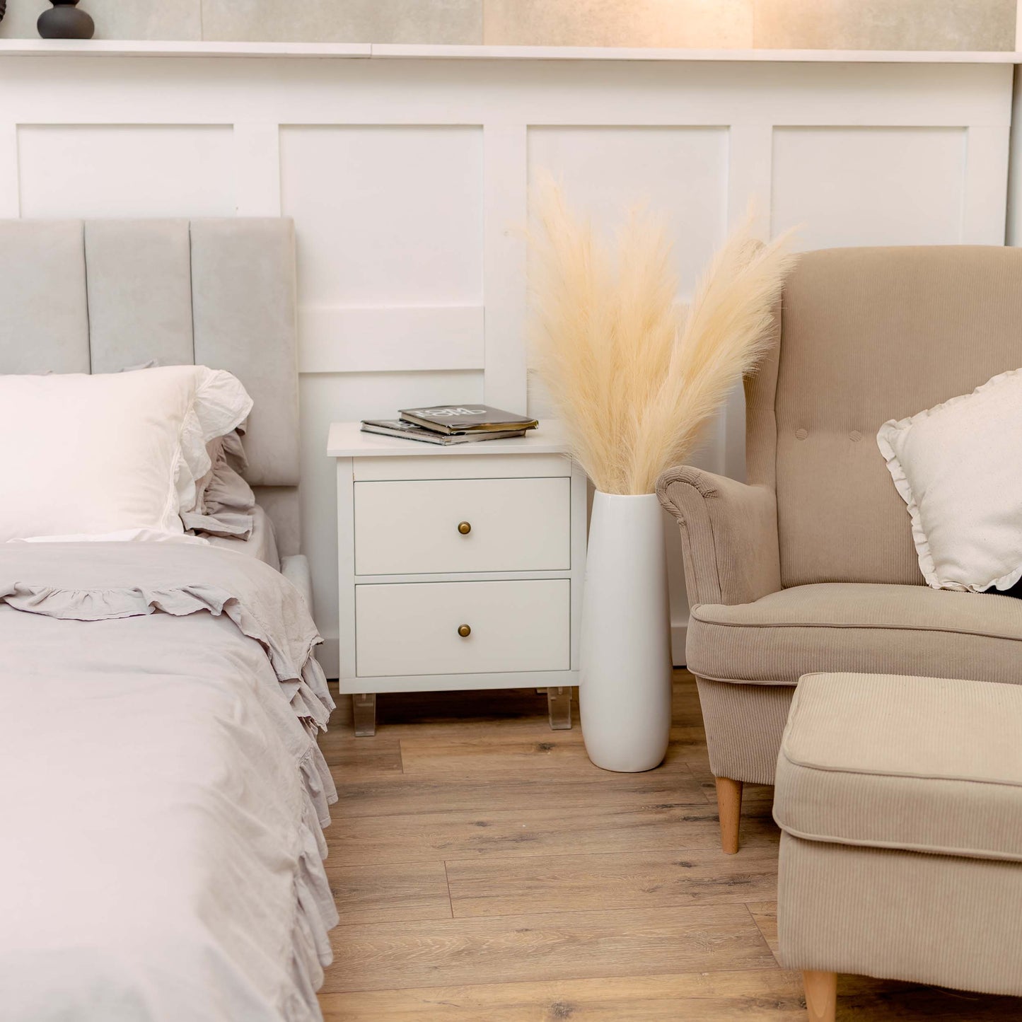 
                  
                    Extra flauschige und hohe künstliche Pampas ORNA in Elfenbein, 3er-Set, Geschenkbox
                  
                