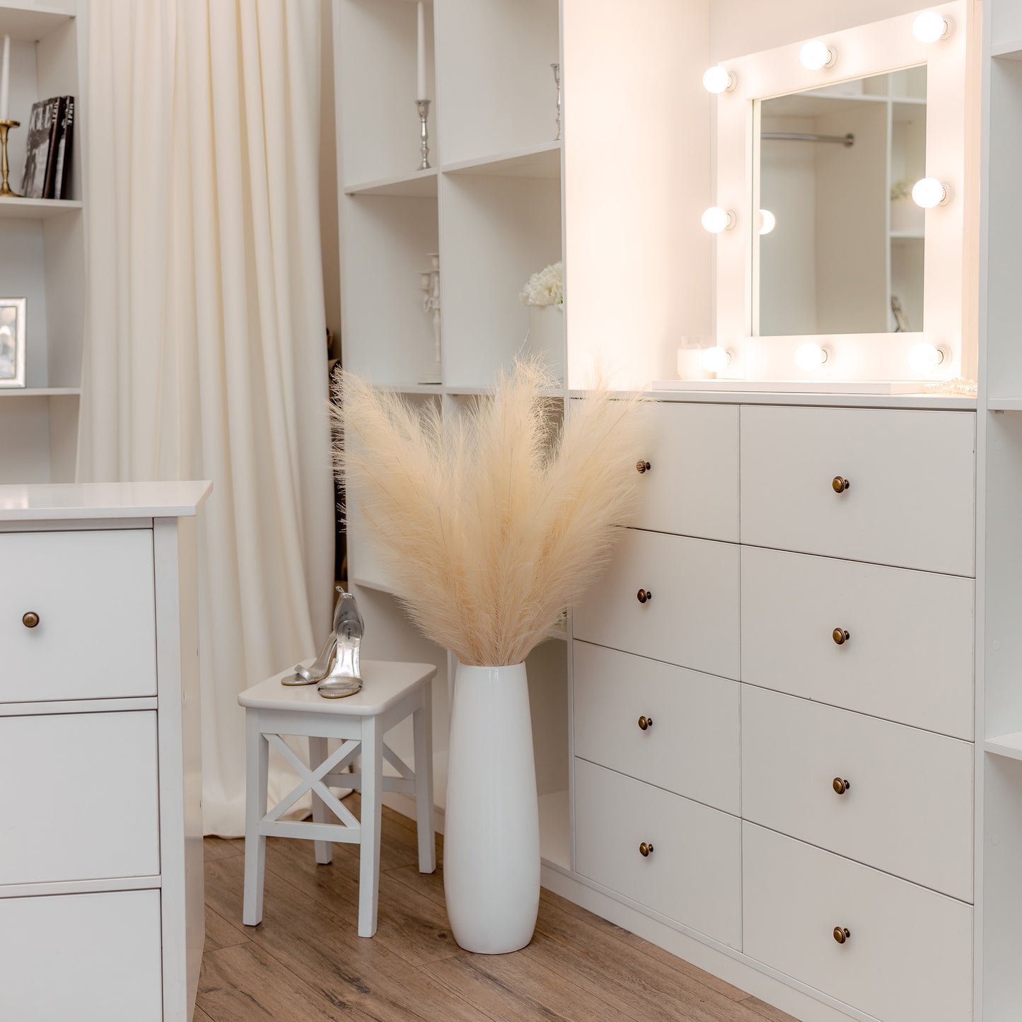 
                  
                    Extra flauschige und hohe künstliche Pampas ORNA in Elfenbein, 3er-Set, Geschenkbox
                  
                