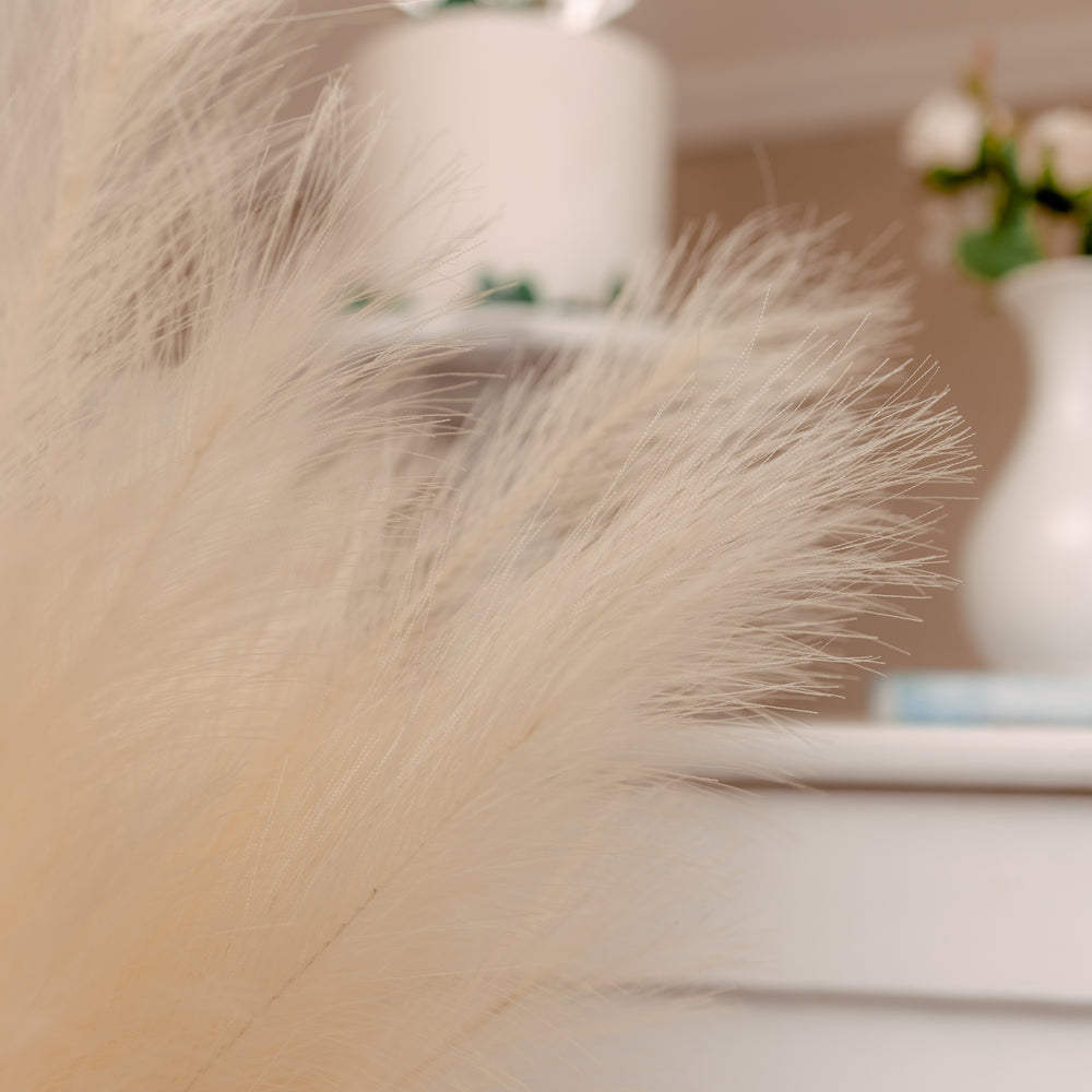 
                  
                    Extra flauschige und hohe künstliche Pampas ORNA in Elfenbein, 3er-Set, Geschenkbox
                  
                