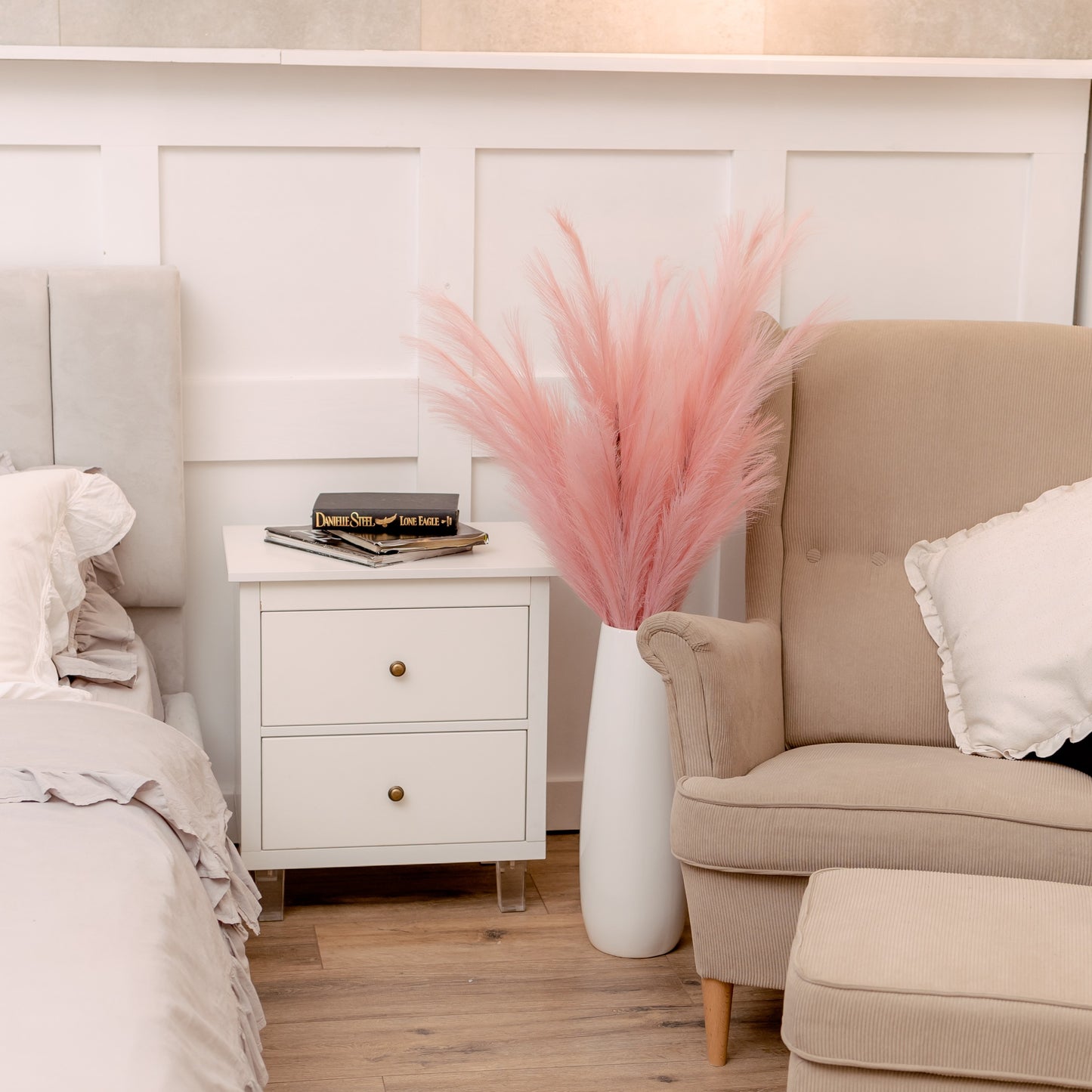 
                  
                    Extra flauschige und hohe künstliche Pampas ORNA in Lachsrosa, 3er-Set, Geschenkbox
                  
                