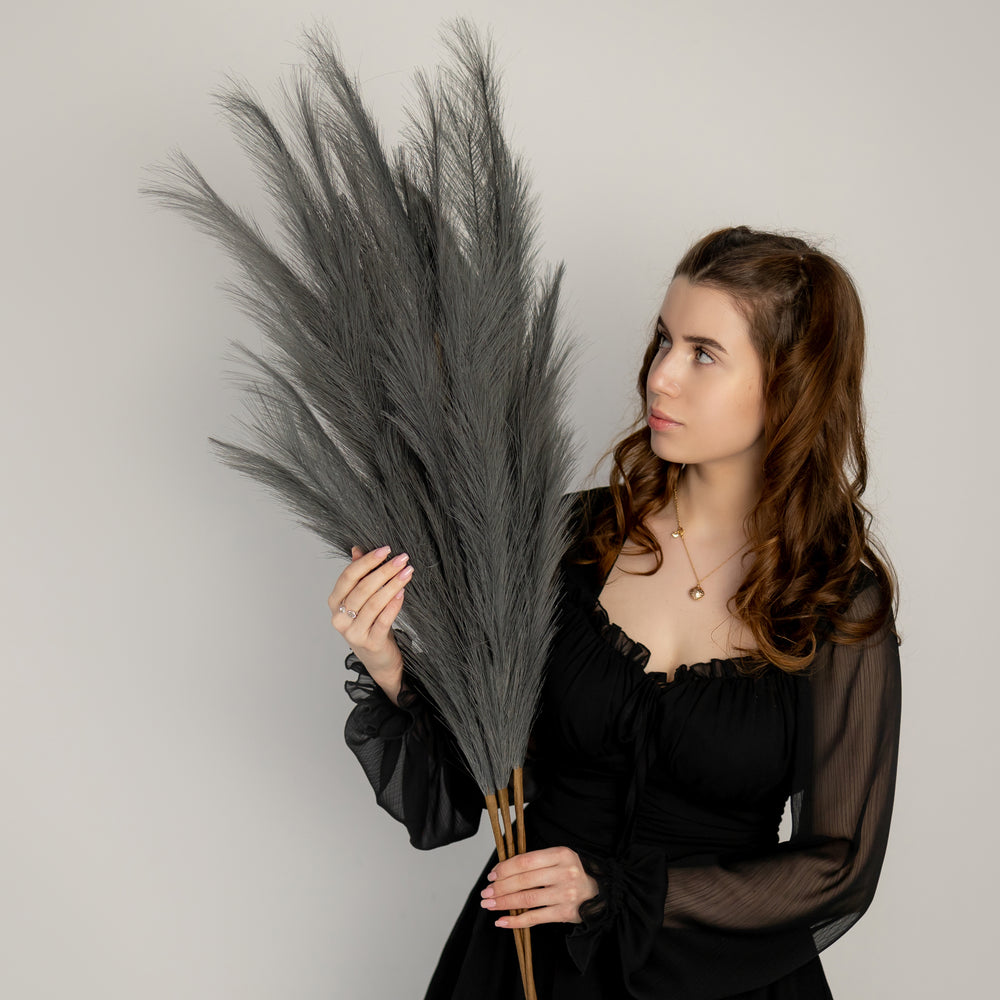 
                  
                    Extra flauschige und hohe künstliche Pampas ORNA in Grau, 3er-Set, Geschenkbox
                  
                